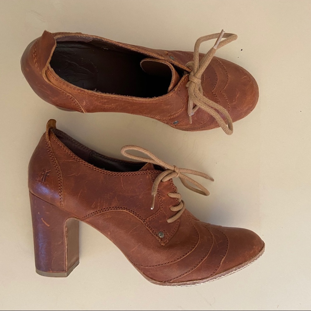 Frye Carson Oxford Heeled Boots